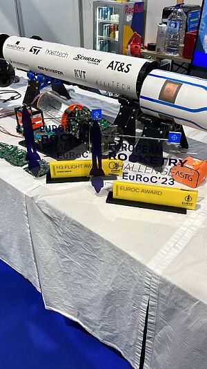 Tisch mit dem Award der European Rocketry Challange