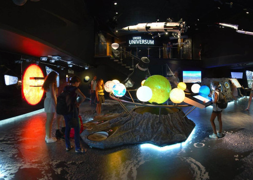 Weltraumhalle im Haus der Natur Salzburg